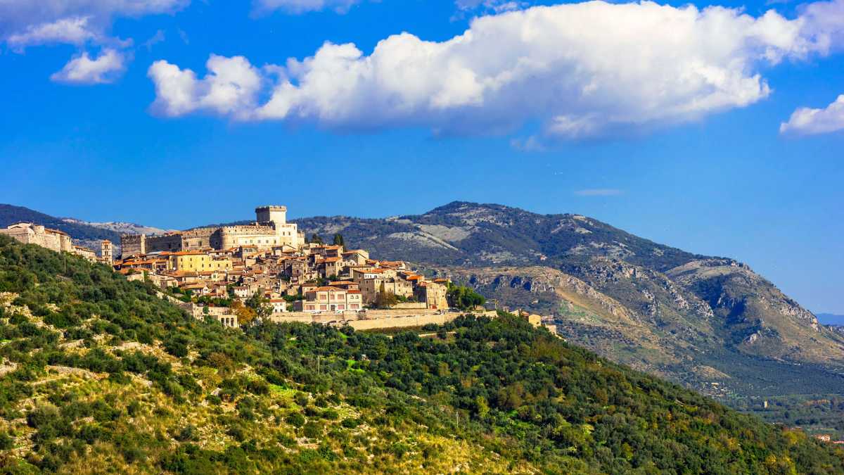 Guida Completa per Arrivare a Sermoneta: Scopri la Bellezza del Lazio