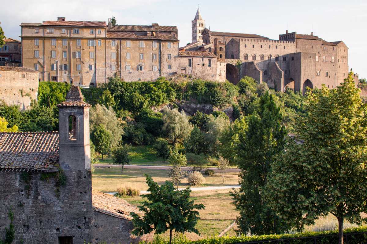 Vista del Lago di Bracciano e del Castello Odescalchi